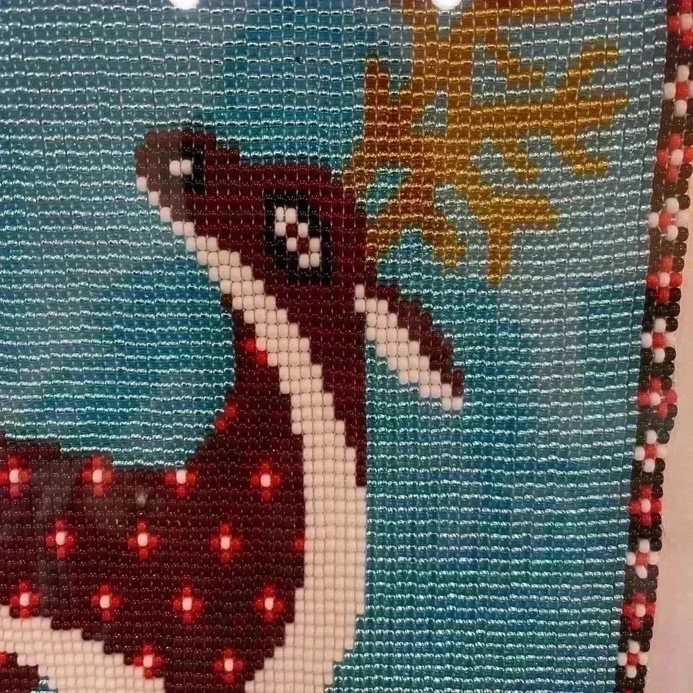 Beautiful frame beaded artwork picture of a reindeer, professionally framed. - Picture 5 of 6